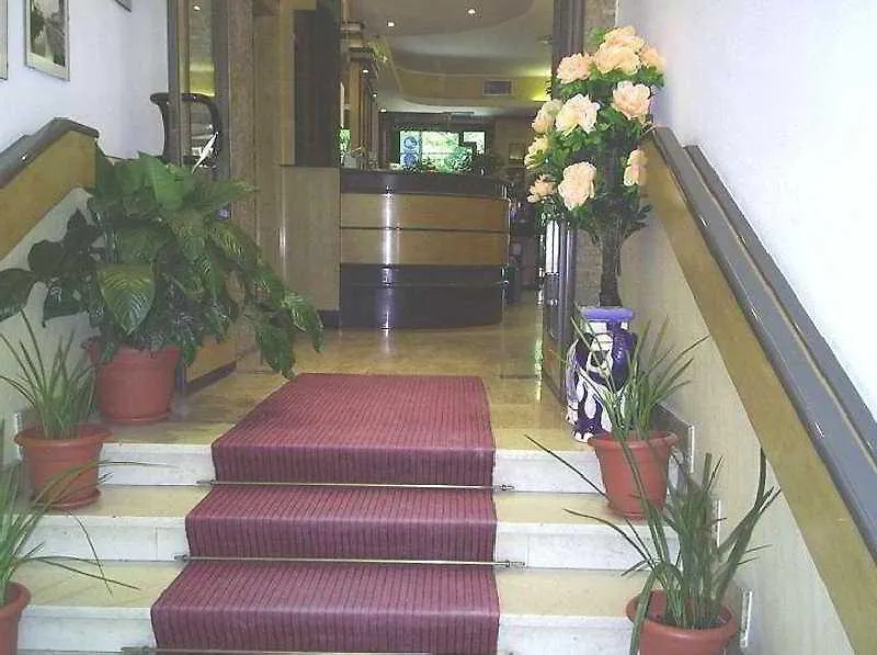Hotel Adler Milano 3*,  Italia